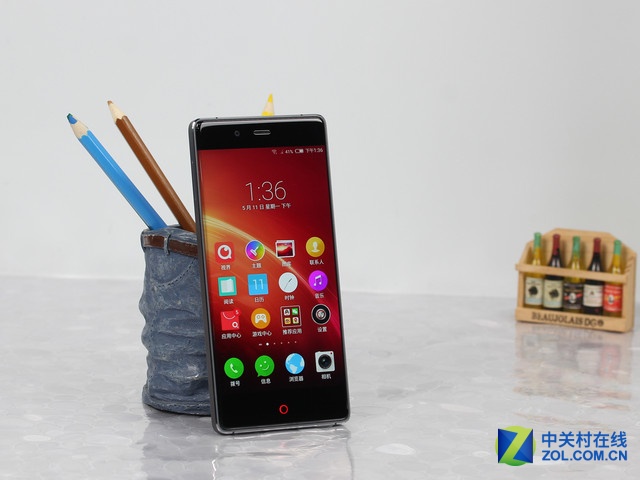 無邊框手機來襲 nubia Z9經(jīng)典版報3499 