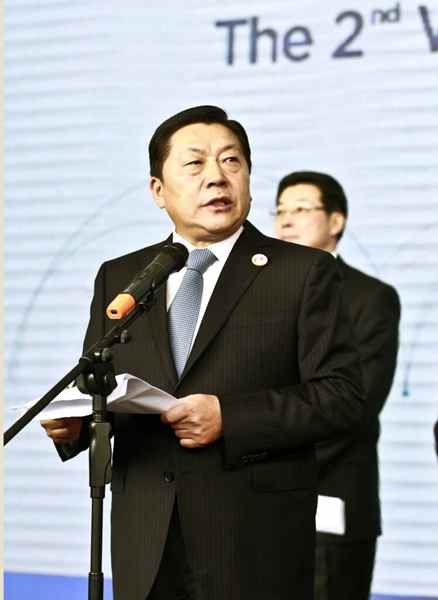 12月15日，中宣部副部長、中央網信辦主任、國家網信辦主任魯煒在第二屆世界<a href=/tech/internet/ target=_blank class=infotextkey>互聯網</a>大會“互聯網之光”博覽會開幕式上致辭。