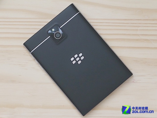 高配全鍵盤 黑莓Passport Q30報(bào)2080元 