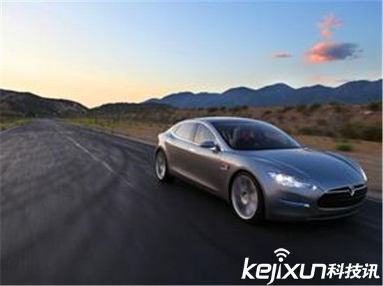 特斯拉起火自燃：電動(dòng)汽車(chē)是否真的安全？