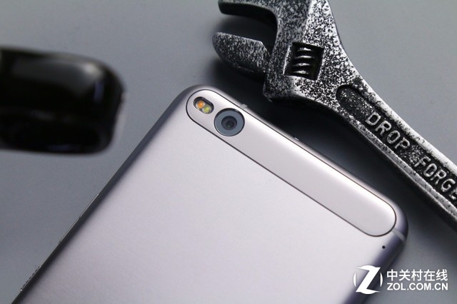 好色之“圖” 見(jiàn)證靠譜的HTC One X9