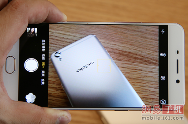 OPPO R9評(píng)測(cè):1600W前置鏡頭+VOOC閃充