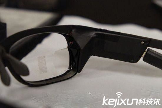 Oculus Rift變身智能眼鏡 扎克伯格虛擬現(xiàn)實(shí)計劃 