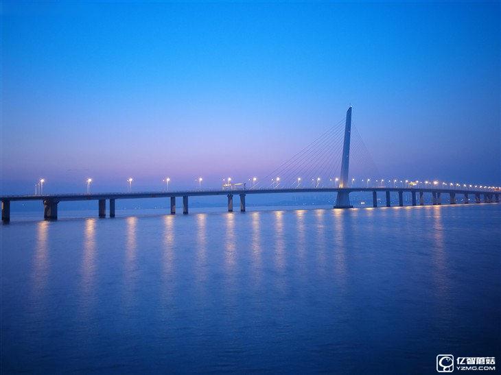 華為榮耀V8評(píng)測(cè)：極致科技集大成者 內(nèi)斗華為P9？