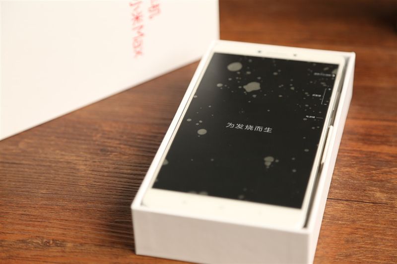 6.44寸黃金大屏！小米Max深度評(píng)測(cè)：續(xù)航驚人