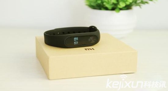 小米手環(huán)2一天感受 屏幕沒(méi)想象中給力
