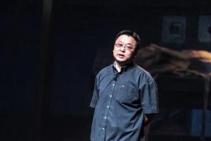 錘子科技最近有點(diǎn)狼狽：老羅被告 錘子賣身