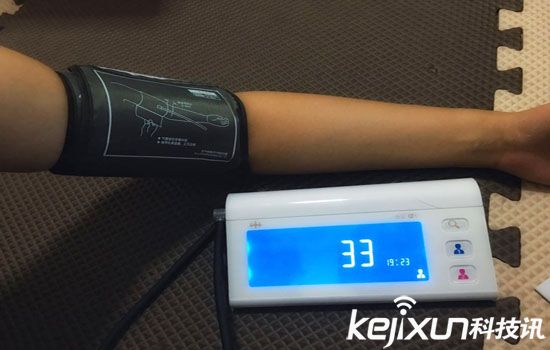 樂心i5s電子血壓儀評測：智能與現(xiàn)實結(jié)合 操作性方便的血壓儀