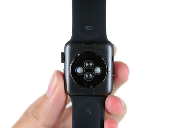 Apple Watch Series 2拆解: 機(jī)內(nèi)已經(jīng)大不同
