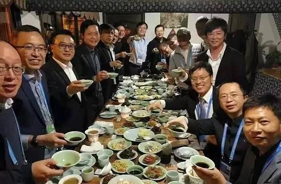 馬化騰/雷軍等IT大佬都參加晚宴 馬云為什么不去？