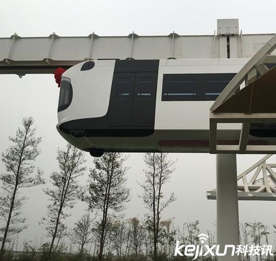 世界首創(chuàng)新能源空鐵在我國試運行 時速60公里 