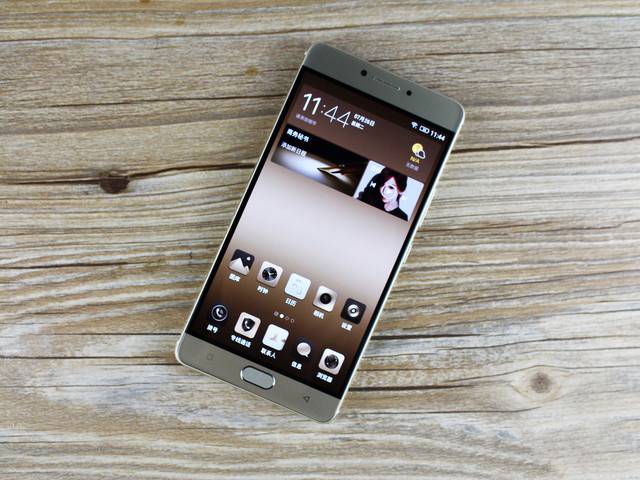 不信來戰 在這方面<a href=/mobile/iphone/ target=_blank class=infotextkey>iPhone</a>7只能是倒數 