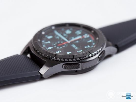 三星Gear S3 frontie更爺們了！但系統(tǒng)真難用