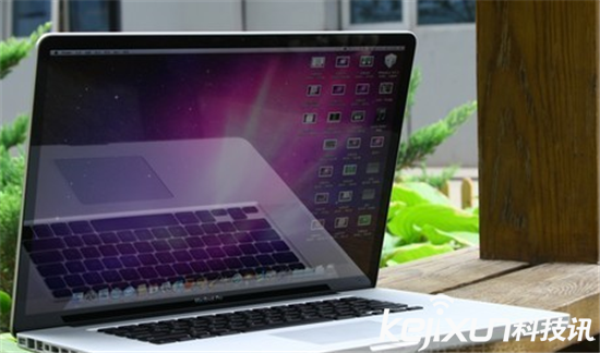 新款MacBook Pro續航時間惹爭議 只能續航3小時！