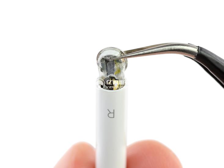 AirPods做工怎么樣 AirPods無線耳機(jī)拆機(jī)圖解評測