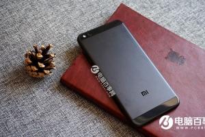 小米5c拆后蓋教程 小米5C后蓋怎么打開？能換嗎？