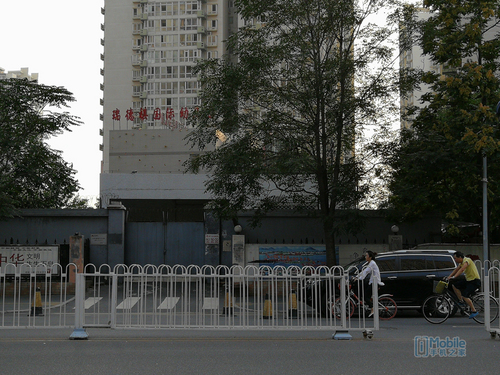一加5和榮耀9對比評測：實用性再戰(zhàn)顏值 相差300元怎么選？