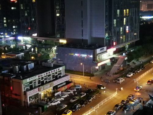 一加5和榮耀9對比評測：實用性再戰(zhàn)顏值 相差300元怎么選？