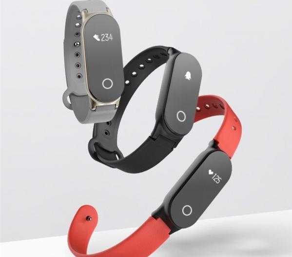 騰訊殺手級智能手環Pacewear S8發布 對飆小米手環？