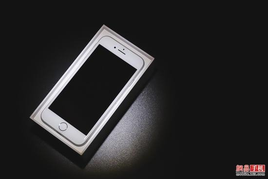 iPhone8/8 Plus全面評(píng)測(cè)：給你一個(gè)不等iPhoneX的理由