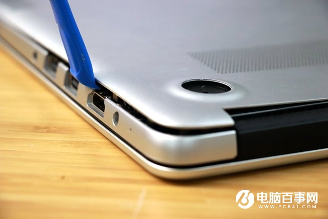 華為MateBook D怎么拆機(jī) 華為MateBook D筆記本拆機(jī)教程