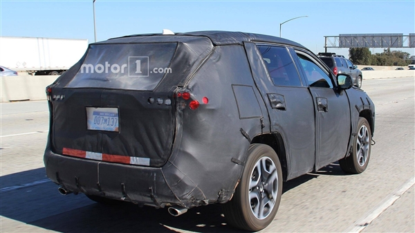 更陽剛！豐田發(fā)布新一代RAV4預告圖：2019年國產上市