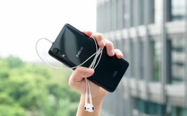 OPPO Find X和vivo NEX哪個好？vivo nex對比oppo find x區(qū)別