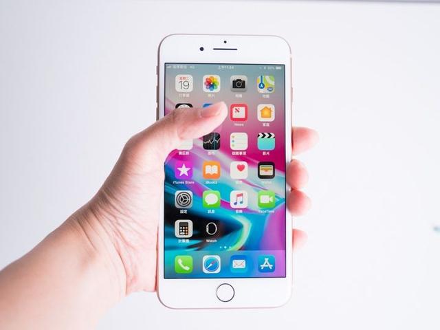 蘋果iPhone8對(duì)比iPhone8 Plus圖賞 簡約高顏值