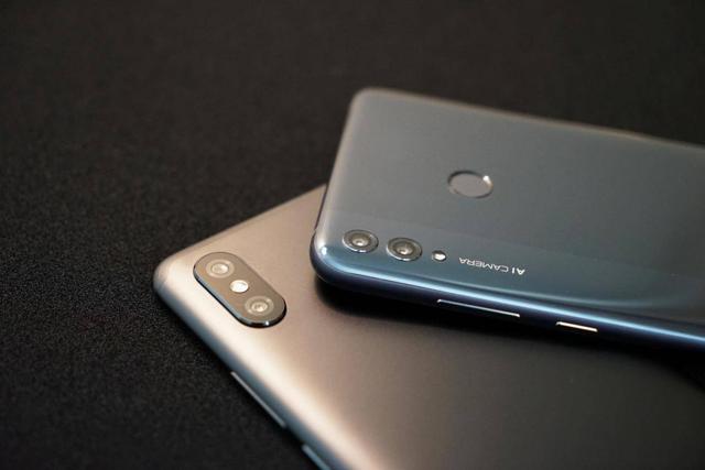 榮耀8X MAX和小米MAX3哪個好？小米max3對比8x max區別