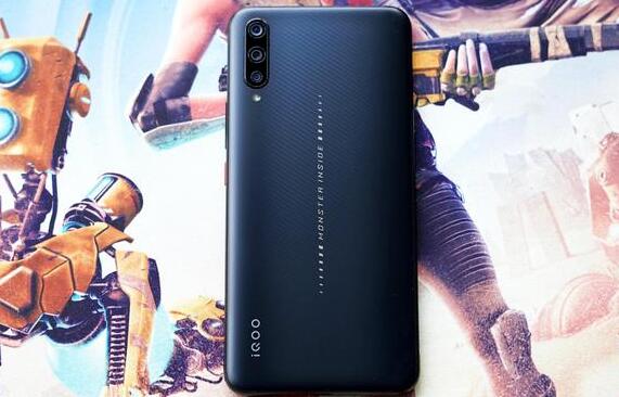 iQOO配置怎么樣？vivo iQOO真機(jī)開箱外觀圖賞