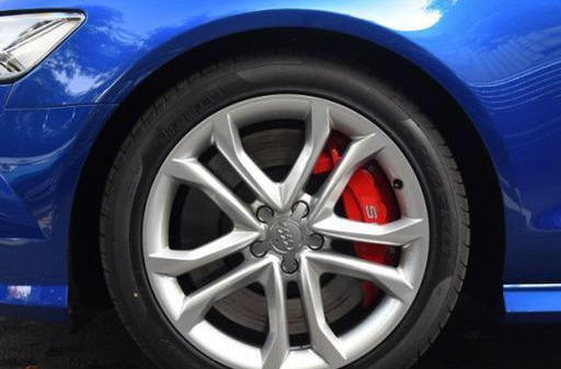 最低調的奧迪車！Quattor+空氣懸掛+托森，高速穩如牛